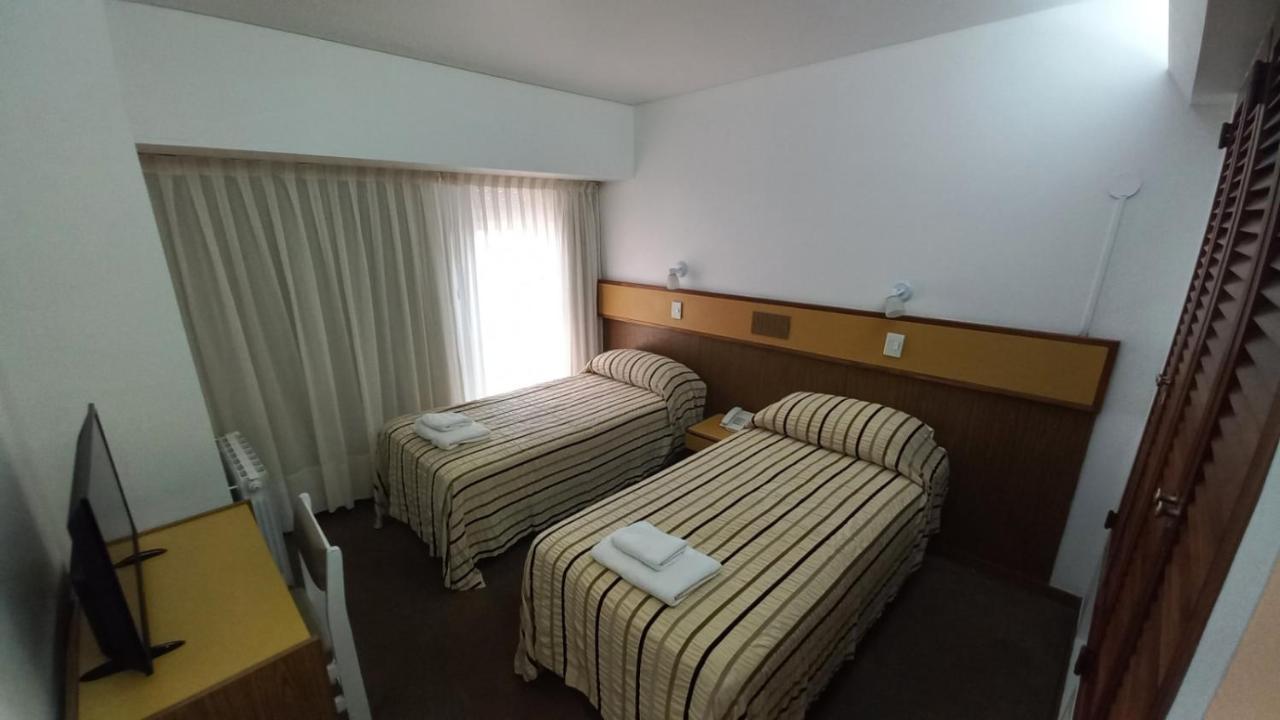 Costanera Hotel ปูแอร์โตมาดริน ภายนอก รูปภาพ