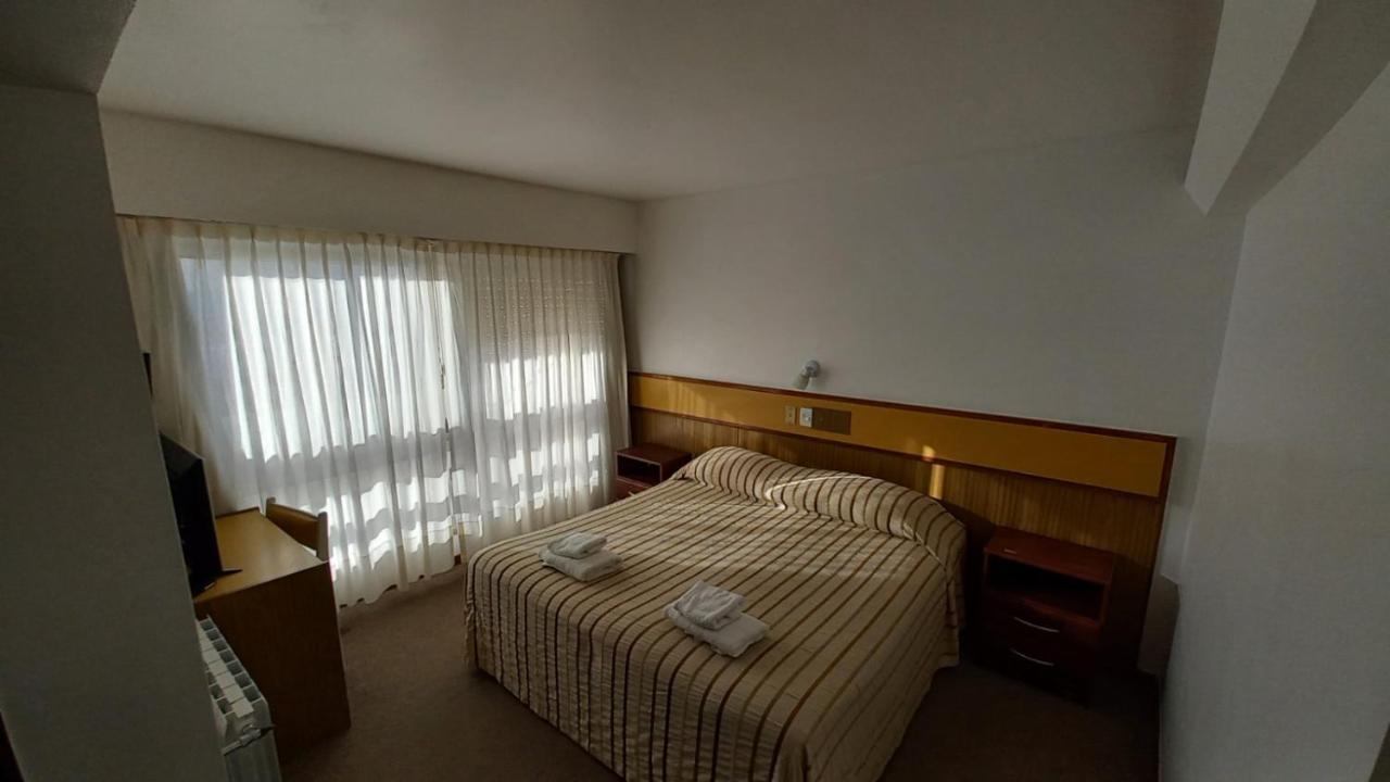 Costanera Hotel ปูแอร์โตมาดริน ภายนอก รูปภาพ